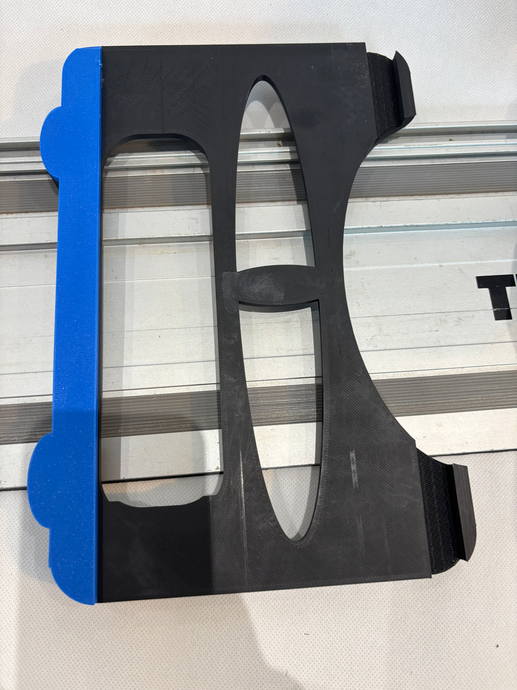 TOOLAX Adaptor Base / Skid plate compatible with Makita DHS660 / XSH04 Circular saw to fit Titan Guide Rail