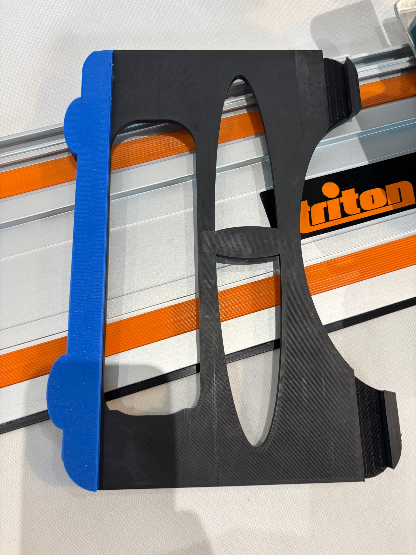 TOOLAX Adaptor Base / Skid plate, compatible with Makita DHS660 / XSH04 Circular saw to fit Triton Guide Rail