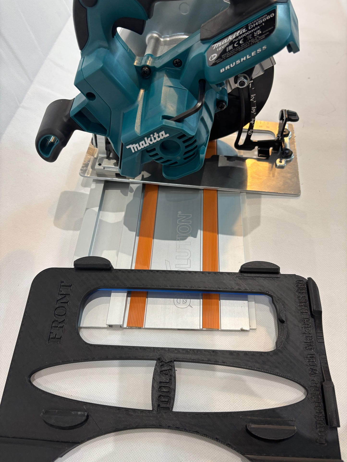 TOOLAX Adaptor Base / Skid plate, compatible with Makita DHS660 / XSH04 Circular saw to fit Evolution Guide Rail