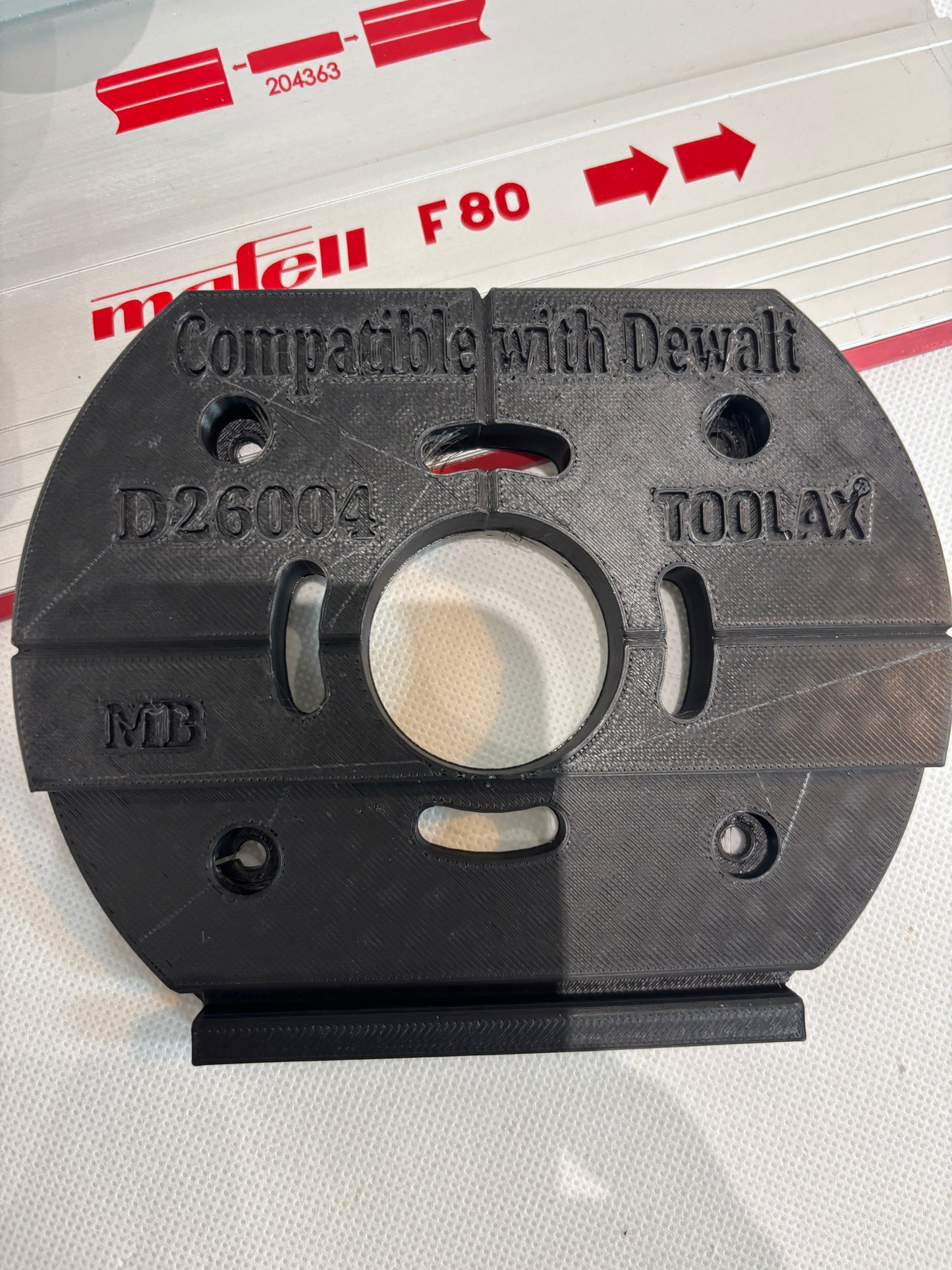 TOOLAX Adaptor to fit Mafell Guide rail for Dewalt Routers: D26203, D26204 & DCW604