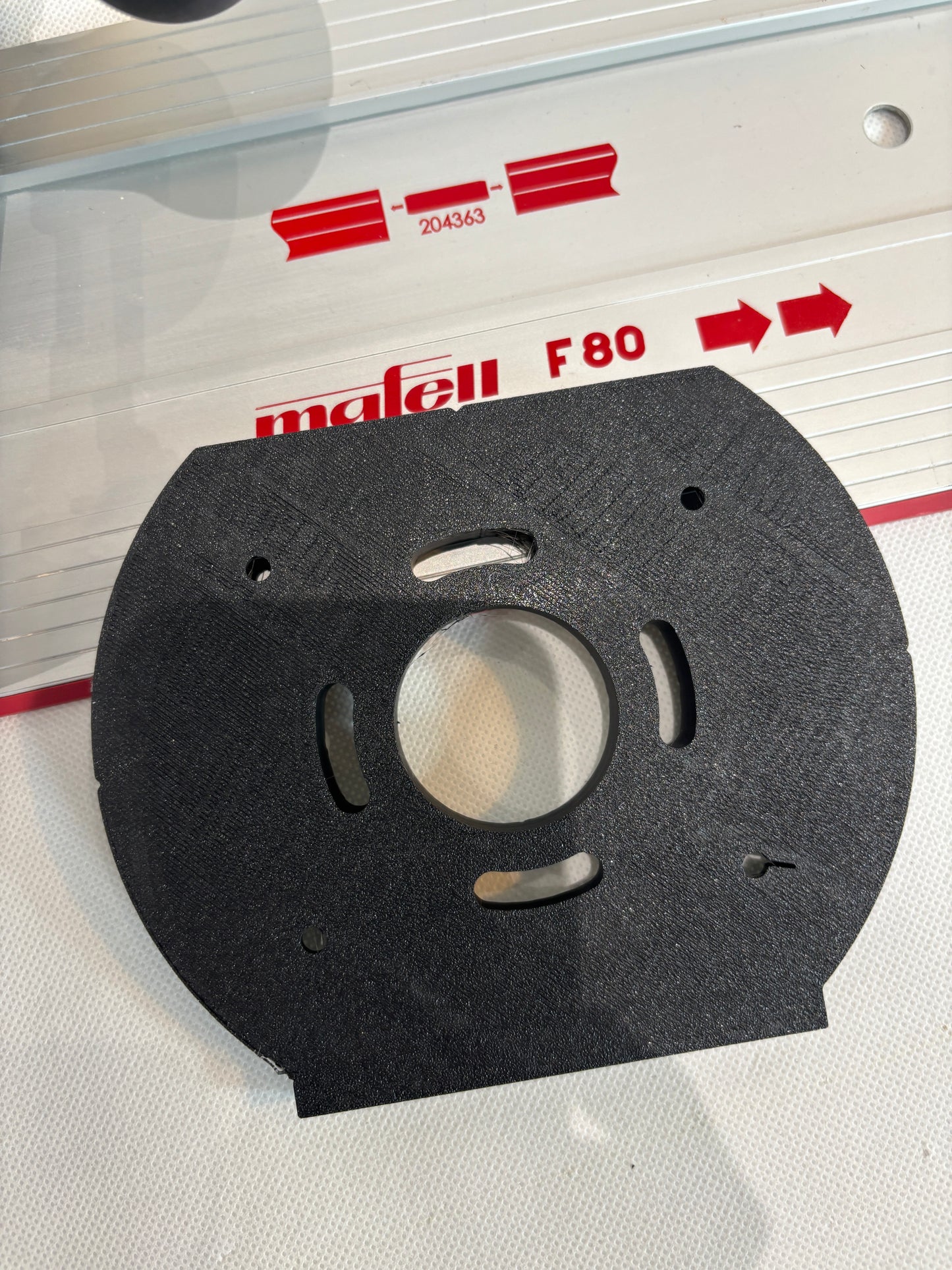 TOOLAX Adaptor to fit Mafell Guide rail for Dewalt Routers: D26203, D26204 & DCW604