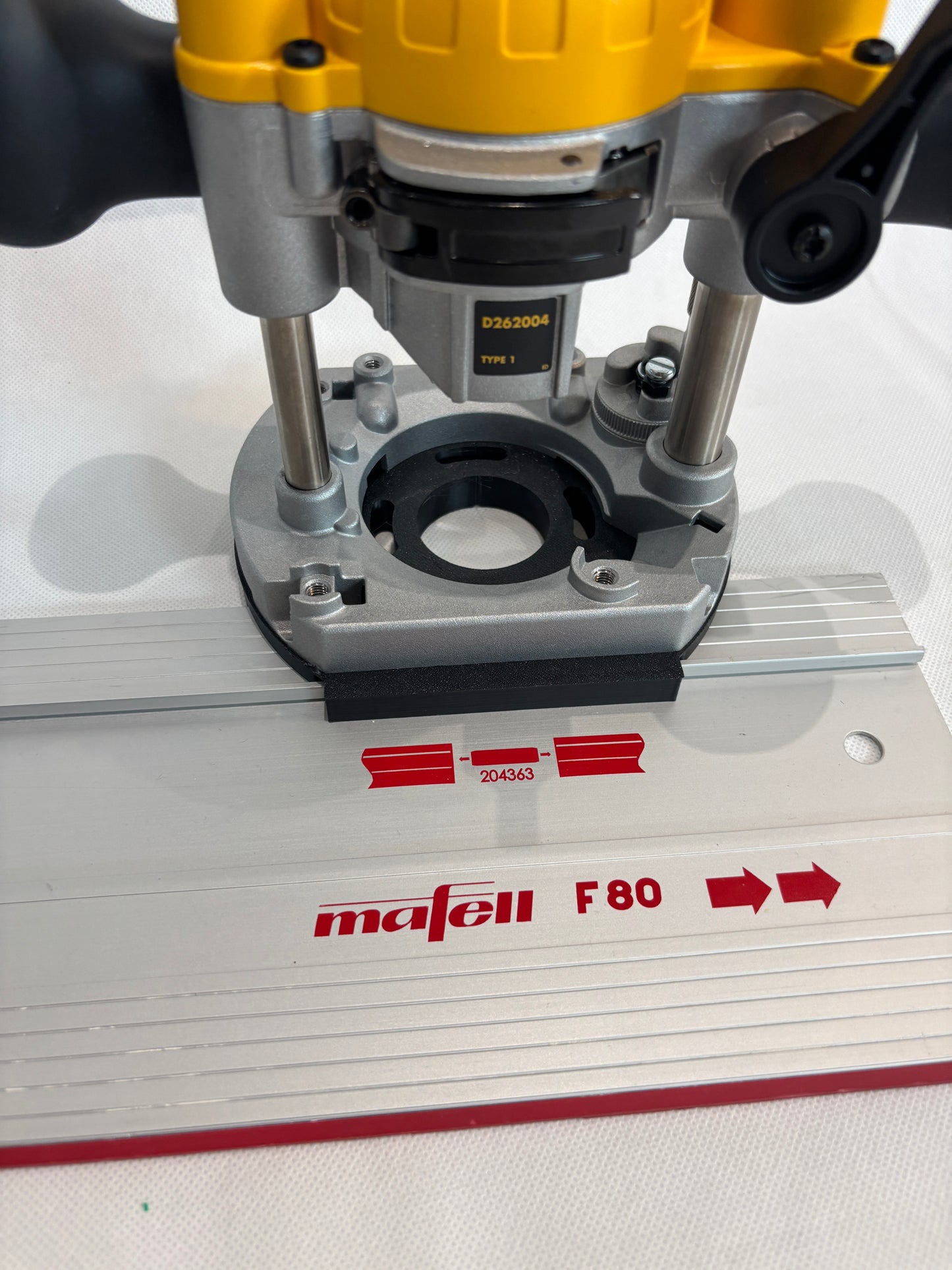 TOOLAX Adaptor to fit Mafell Guide rail for Dewalt Routers: D26203, D26204 & DCW604