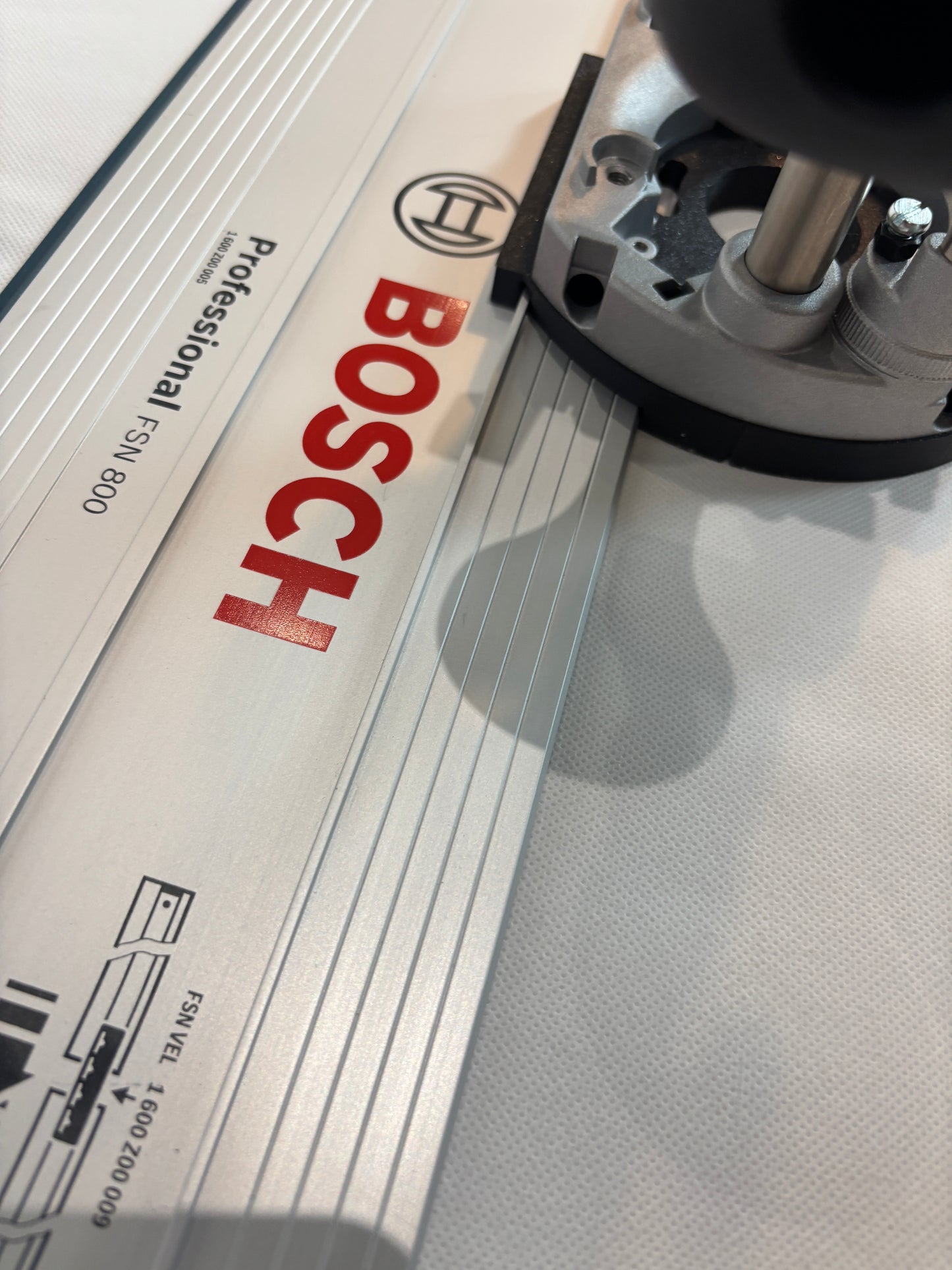 TOOLAX Adaptor to fit Bosch Guide rail for Dewalt Routers: D26203, D26204 & DCW604