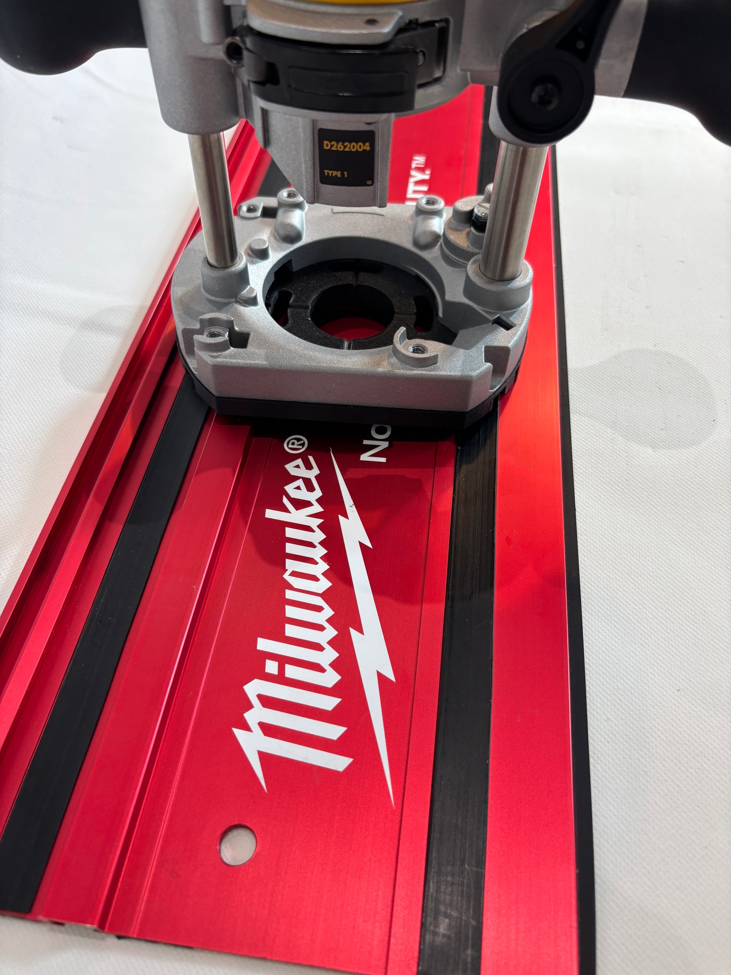 TOOLAX Adaptor to fit Milwaukee Guide rail for Dewalt Routers: D26203, D26204 & DCW604