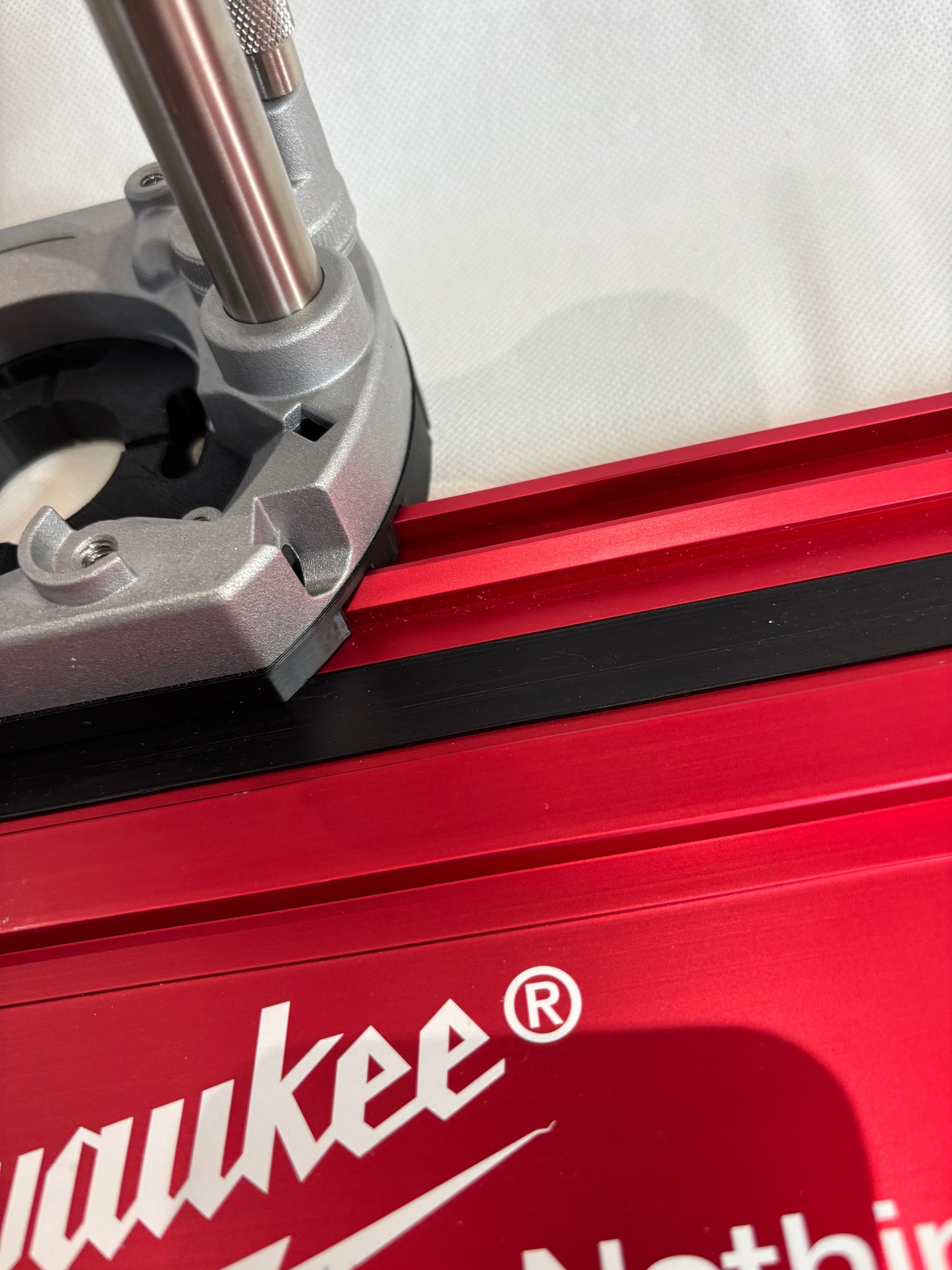 TOOLAX Adaptor to fit Milwaukee Guide rail for Dewalt Routers: D26203, D26204 & DCW604