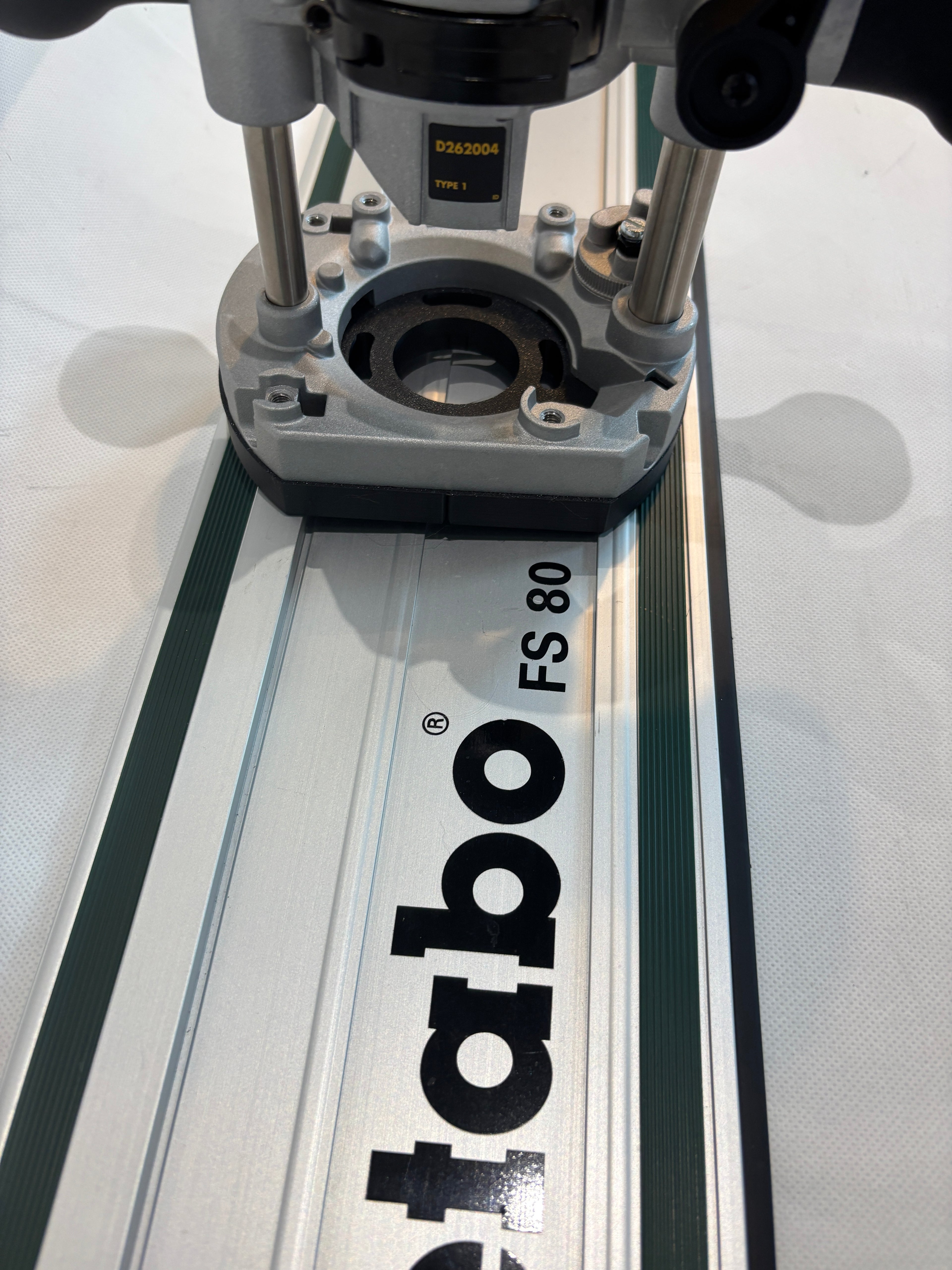 TOOLAX Adaptor to fit Metabo Guide rail for Dewalt Routers: D26203, D26204 & DCW604