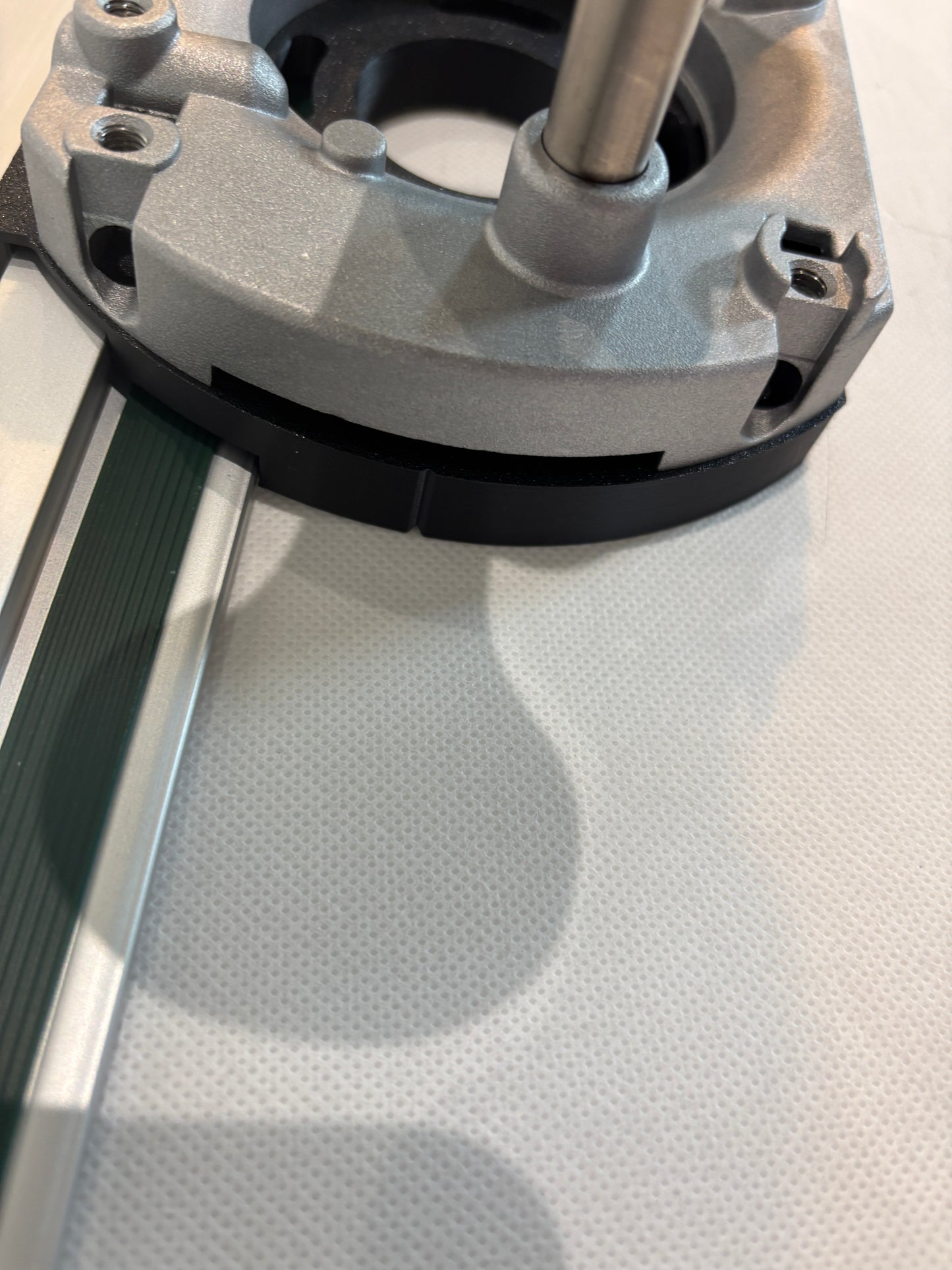 TOOLAX Adaptor to fit Metabo Guide rail for Dewalt Routers: D26203, D26204 & DCW604