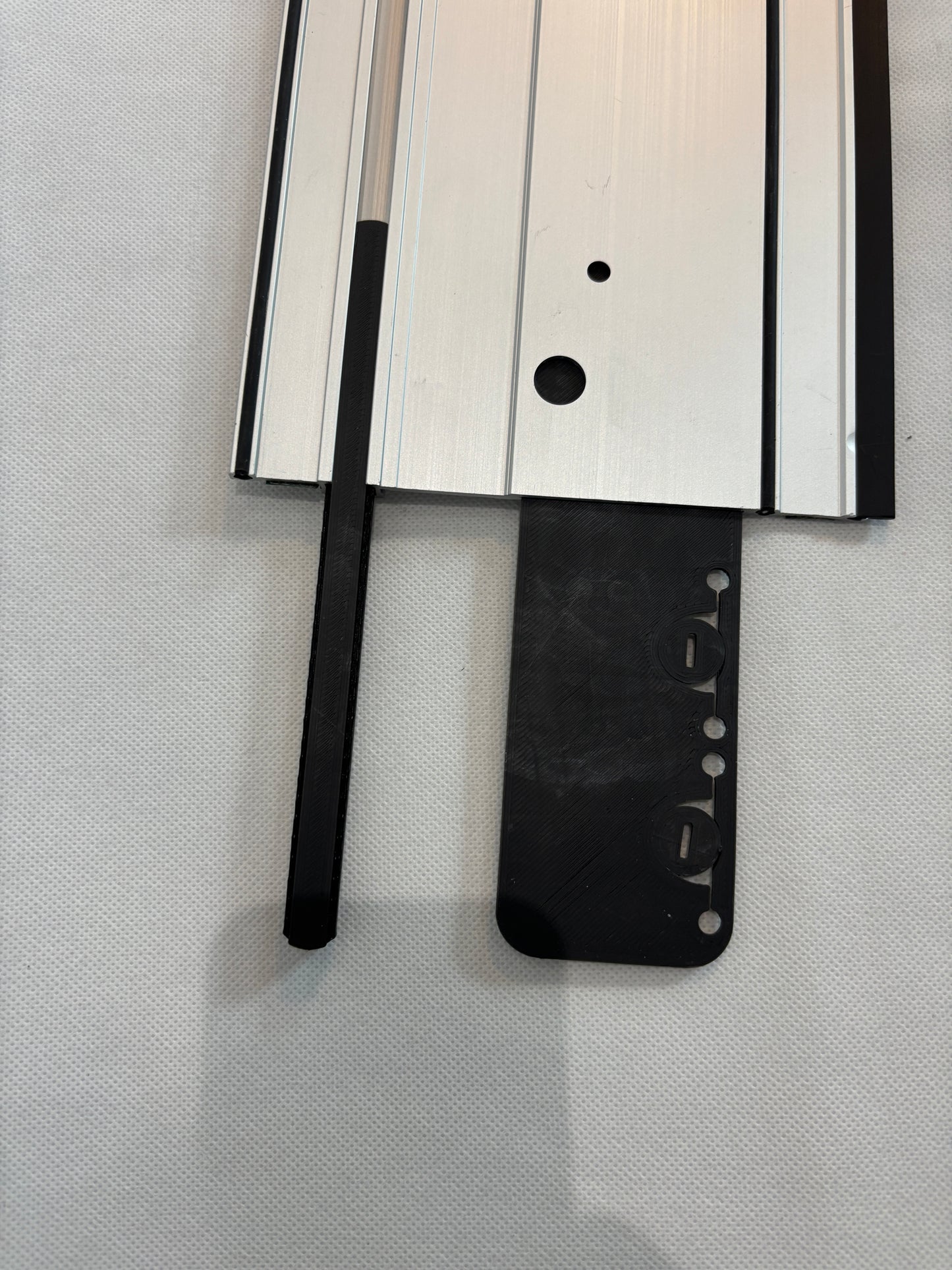 TOOLAX Connector compatible with the Metabo guide rails - Fast, Precise and Secure