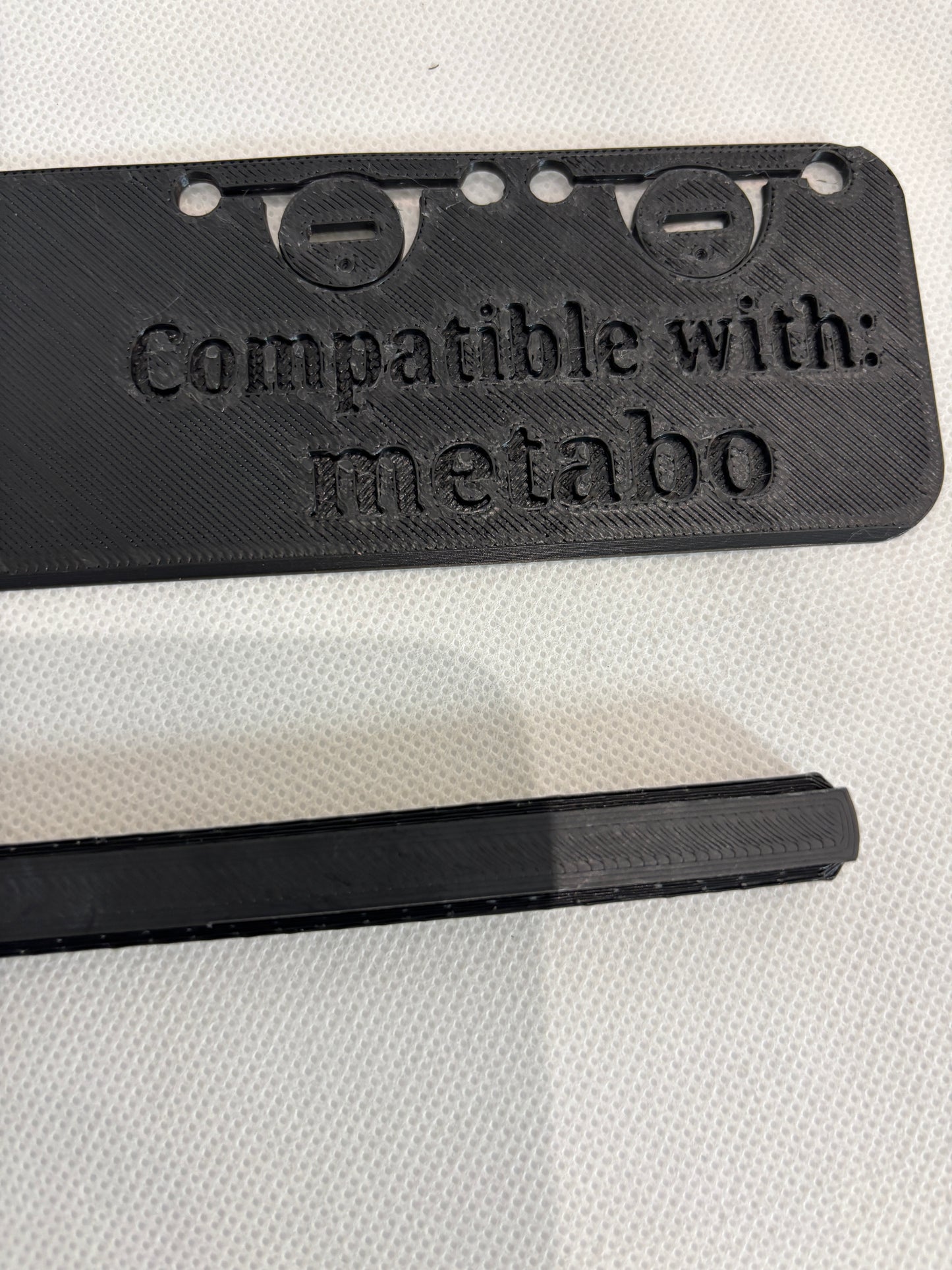 TOOLAX Connector compatible with the Metabo guide rails - Fast, Precise and Secure