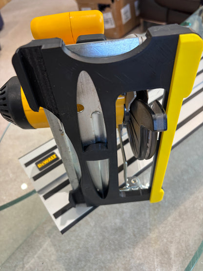 TOOLAX Adaptor / Slik plate / Shoe Compatible with the Dewalt DW935 Circular Saw to fit Dewalt Guide rail