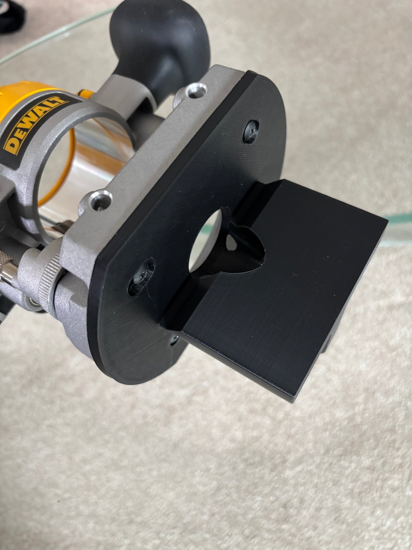 TOOLAX Edge banding attachment for Dewalt routers DCW604 D26203 D26204 via D262004 Plunge Base attachment