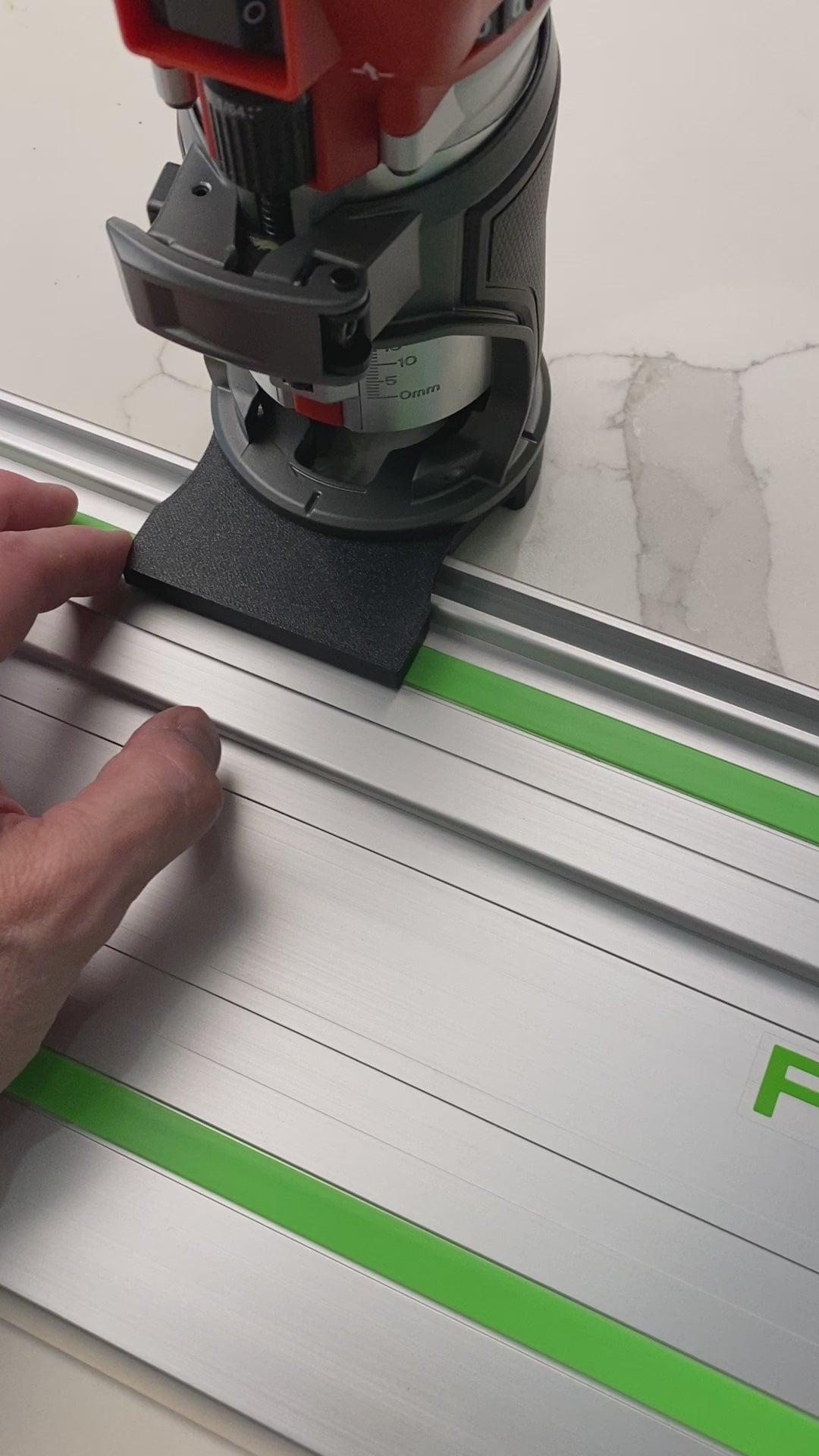 Milwaukee Router M18 FUEL Plunge Base Guide Rail Adapter for Festool guide rail