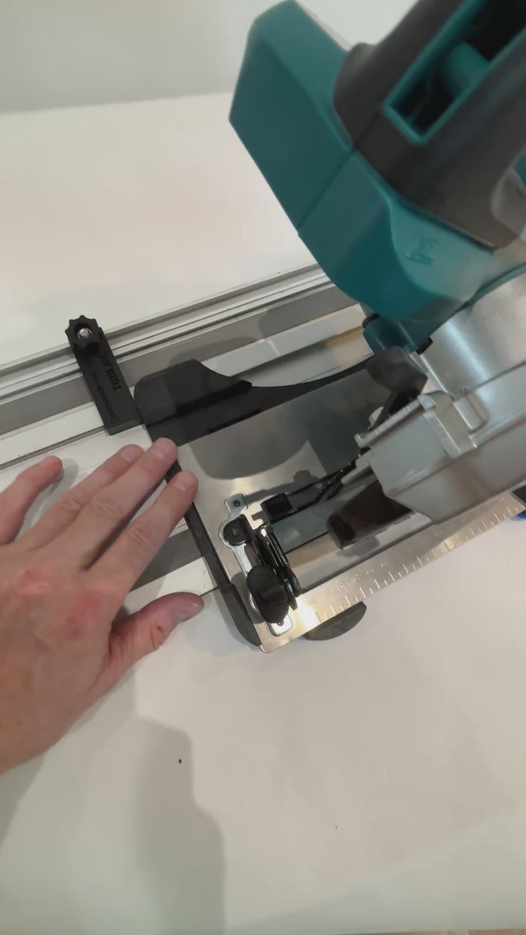 TOOLAX Adaptor Base / Skid plate compatible with Makita DHS660 / XSH04 Circular saw to fit Titan Guide Rail