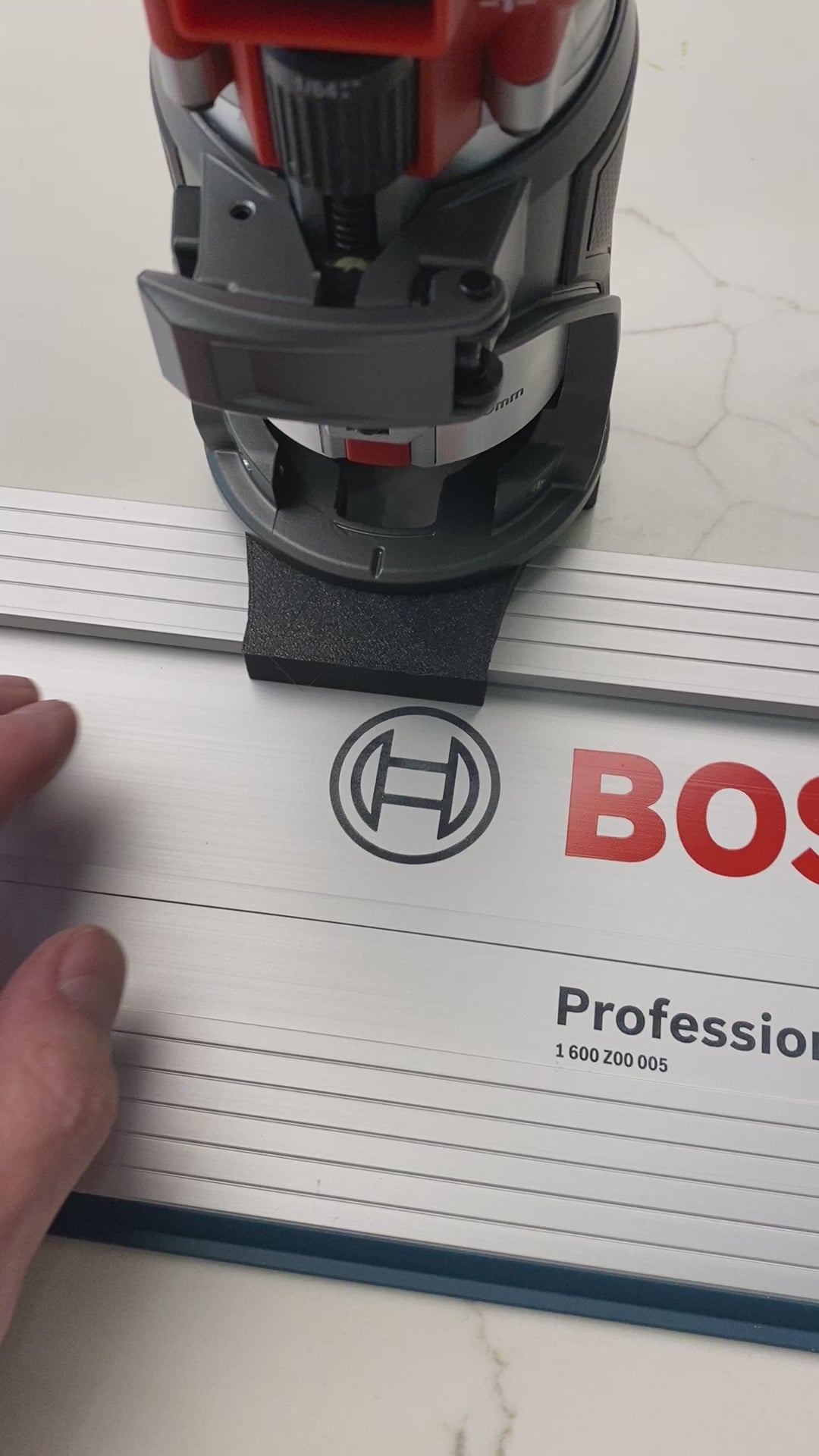 Milwaukee Router M18 FUEL Plunge Base Guide Rail Adapter for Bosch guide rail